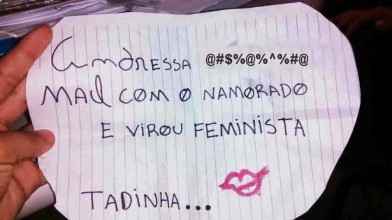 Bilhete machista está é colocado em bebedor de escola.