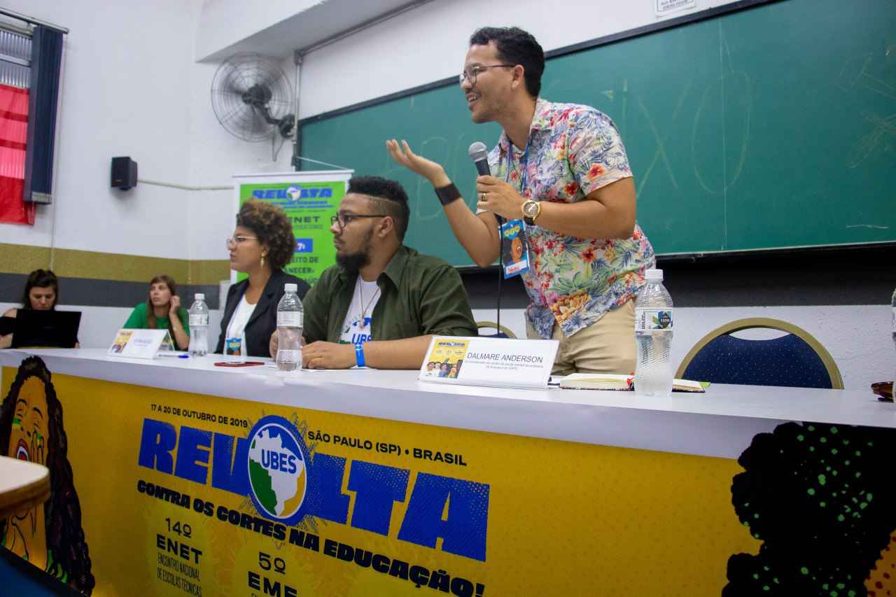 Você precisa de ajuda? 14º ENET falou da saúde mental de estudantes
