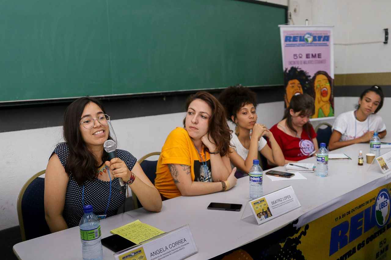 Meninas latino-americanas contra o imperialismo foi tema no 5º EME