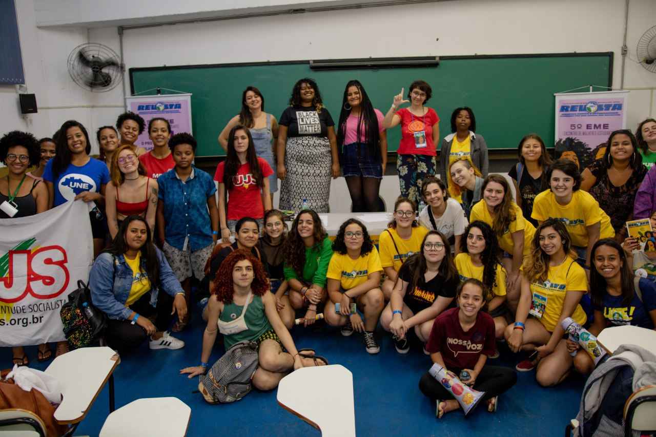 “Ser protagonista da própria história”: O chamado da comunicação para as mulheres estudantes.